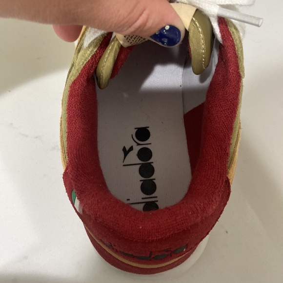 Diadora Italian athletic shoes ❤️🔥 men's 8 EUC( stain on the right shoe lace) - Picture 11 of 15